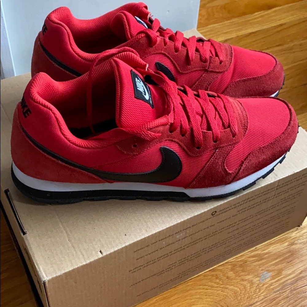 Nike shoes - Red/Black